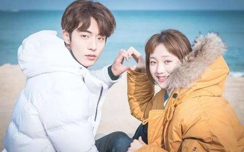 娱乐吃瓜酱情侣双方,娱乐吃瓜酱情侣的甜蜜日常揭秘